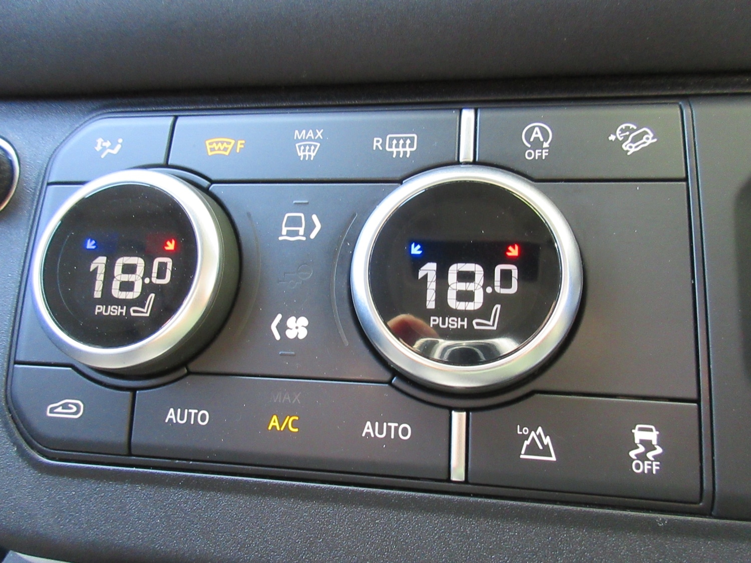 Used Land Rover Defender 2023 for sale - 78150031: Photo 14