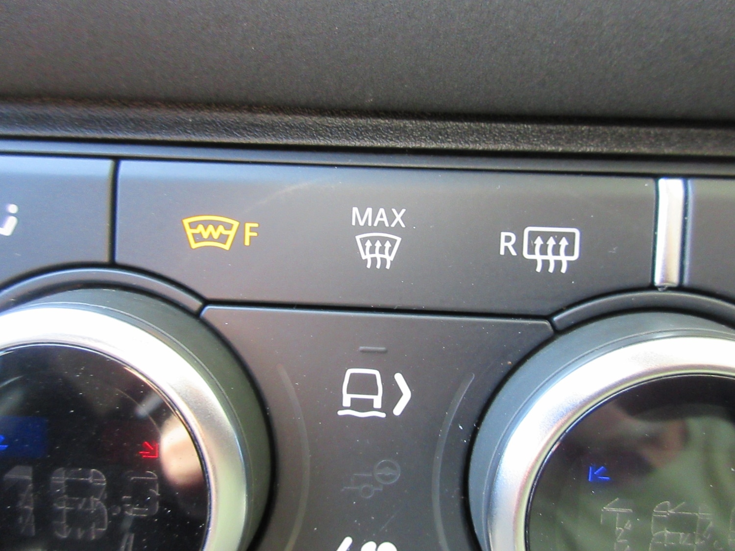 Used Land Rover Defender 2023 for sale - 78150031: Photo 16