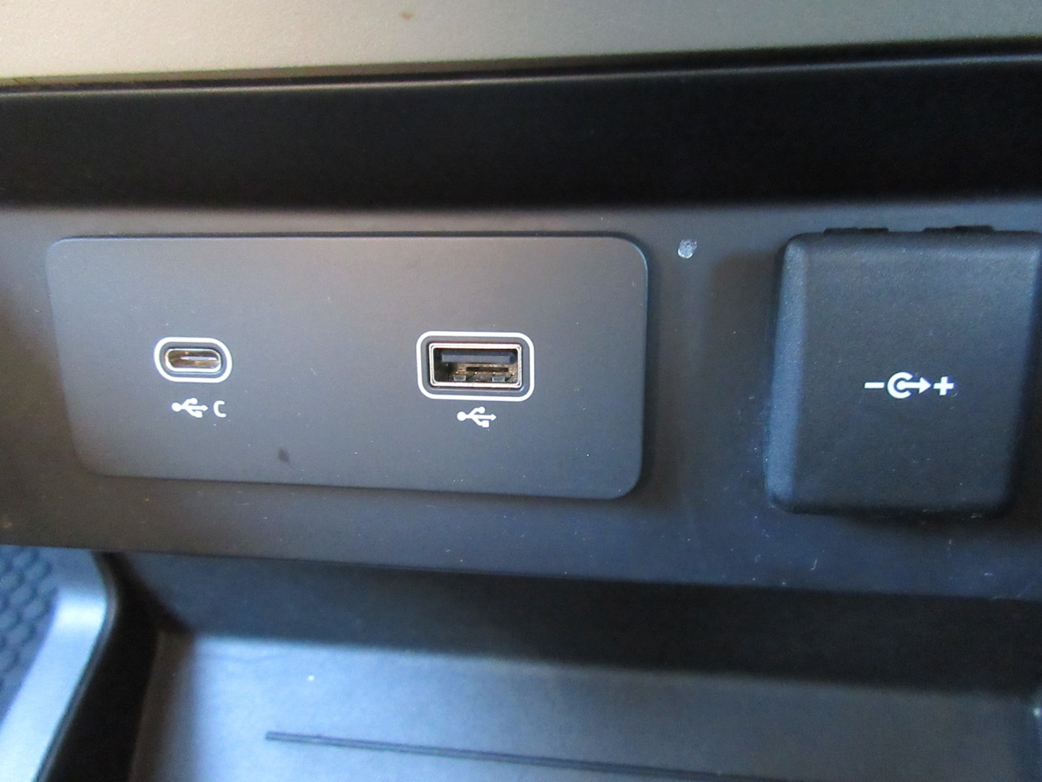 Used Land Rover Defender 2023 for sale - 78150031: Photo 28