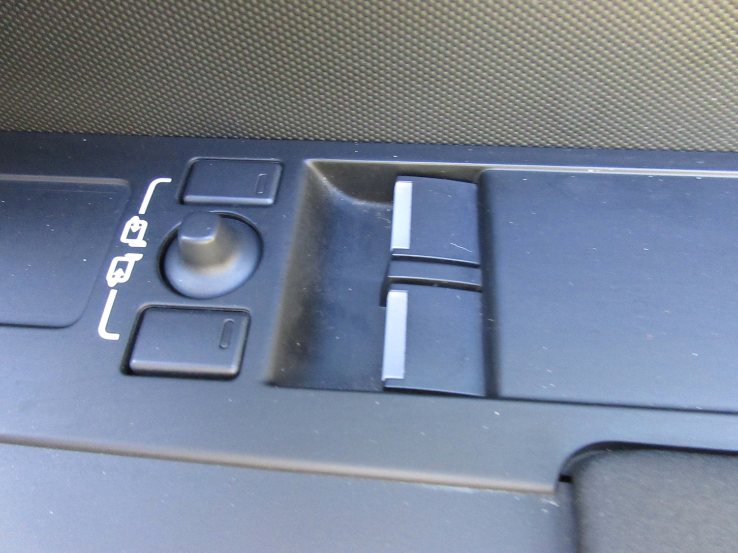 Used Land Rover Defender 2023 for sale - 78150031: Photo 30