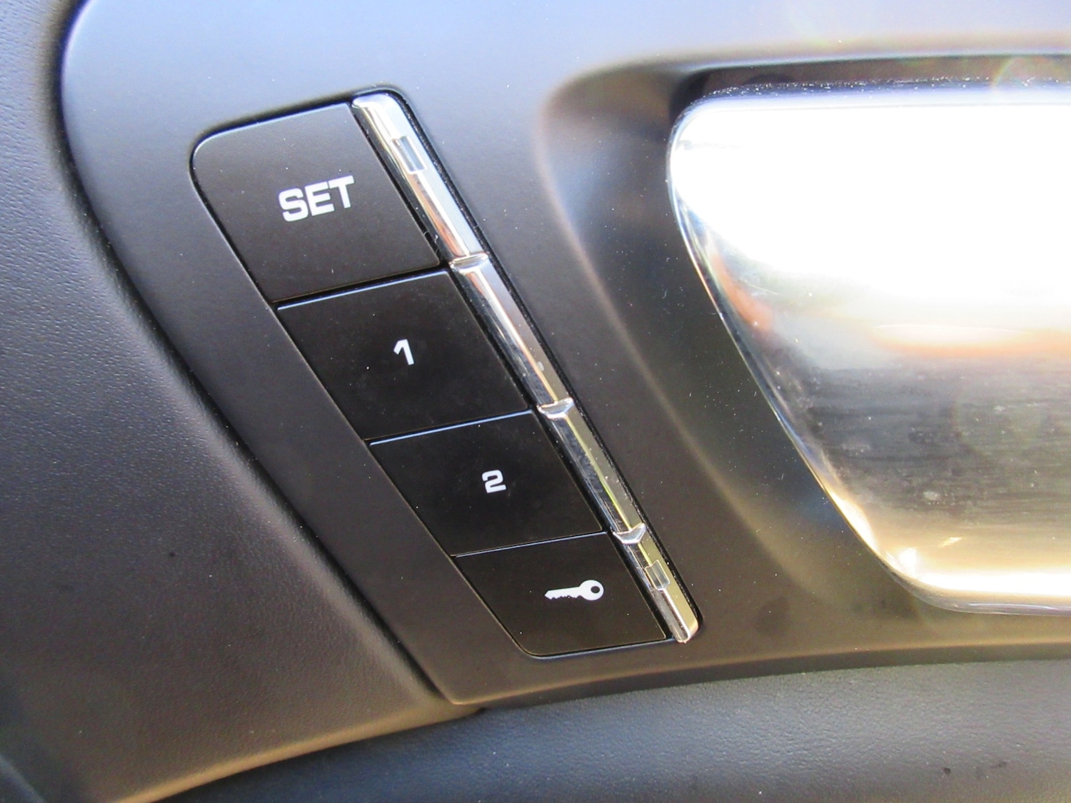 Used Porsche Cayenne 2014 for sale - 76437127: Photo 12