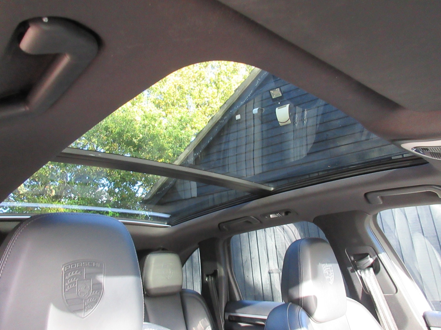 Used Porsche Cayenne 2014 for sale - 76437127: Photo 21