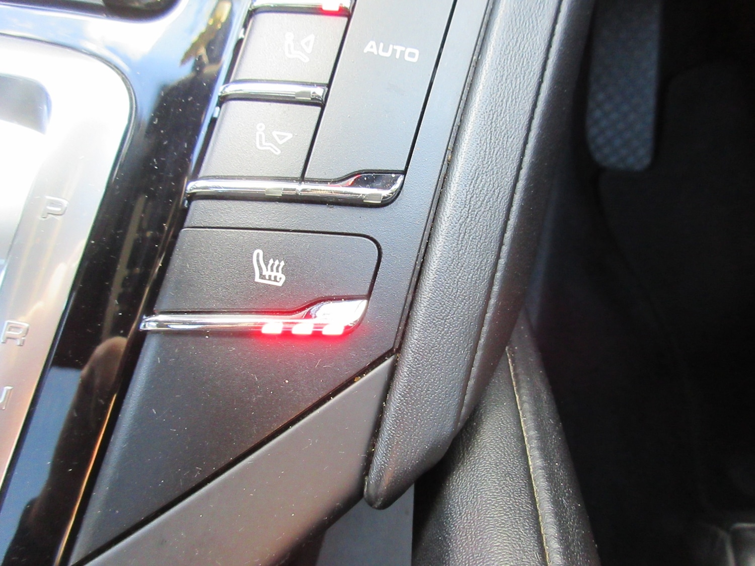 Used Porsche Cayenne 2014 for sale - 76437127: Photo 24