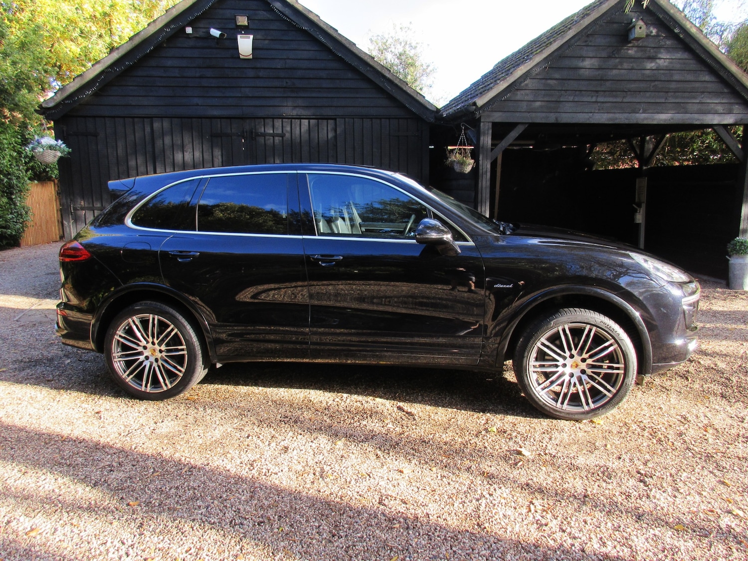 Used Porsche Cayenne 2014 for sale - 76437127: Photo 3