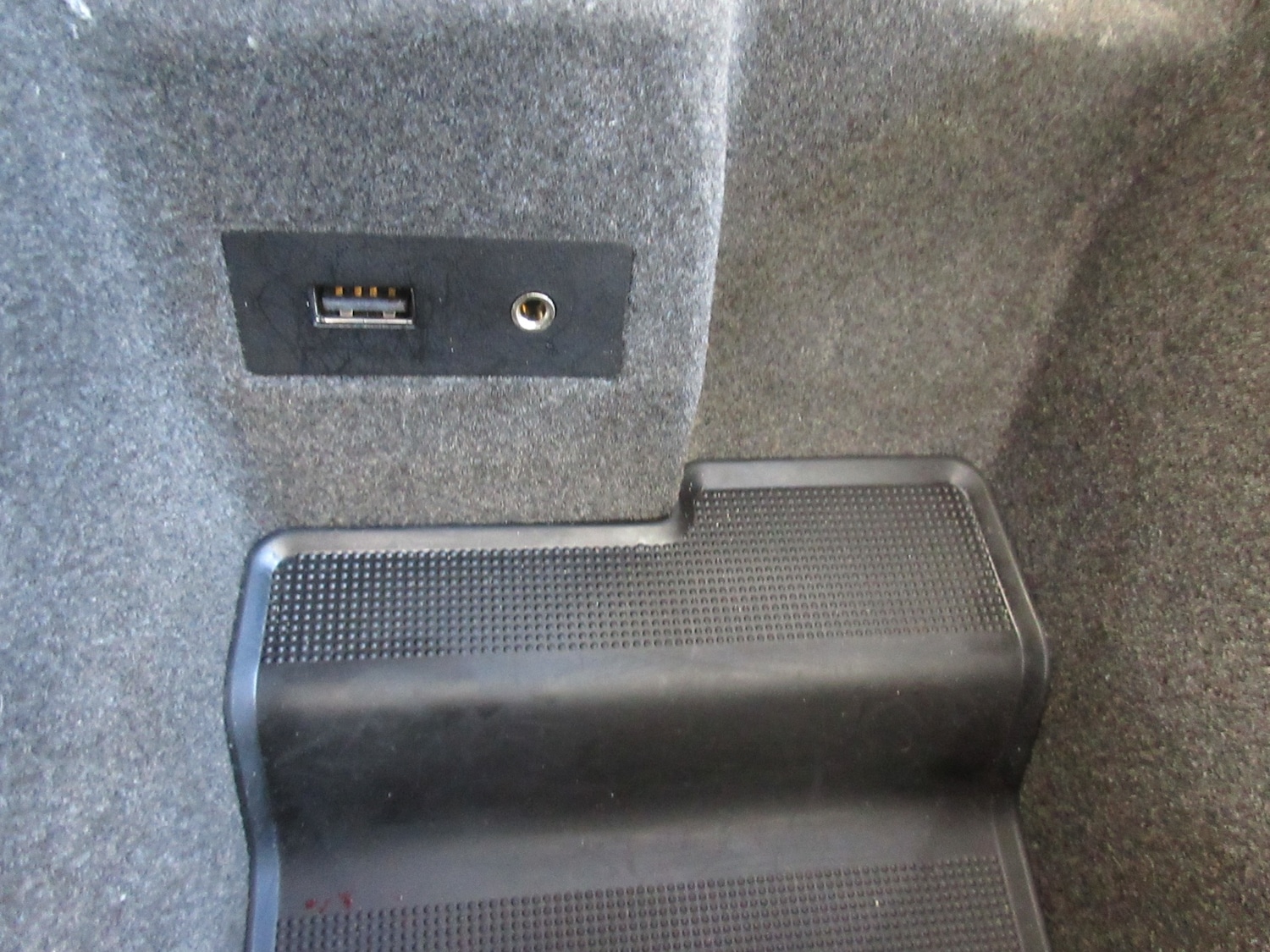 Used Porsche Cayenne 2014 for sale - 76437127: Photo 37