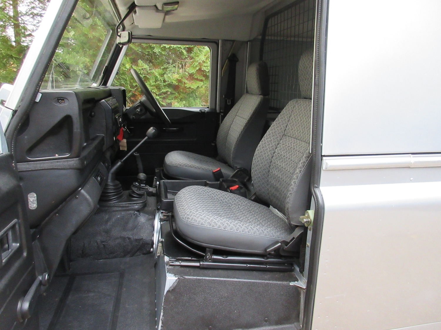 Used Land Rover Defender 2006 for sale - 76461929: Photo 10