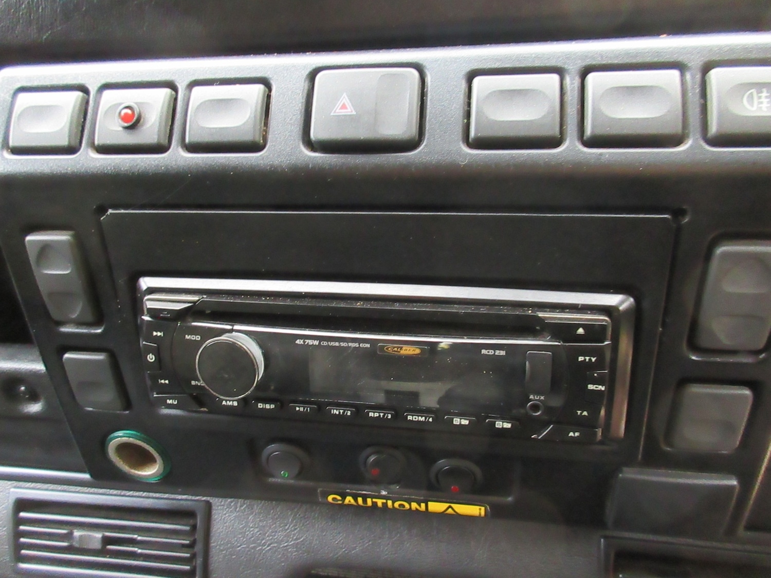 Used Land Rover Defender 2006 for sale - 76461929: Photo 12