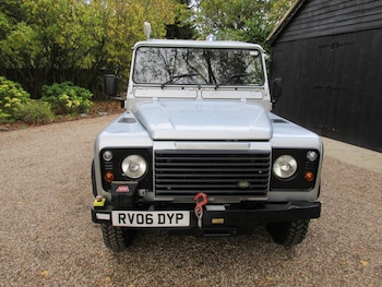 Used Land Rover Defender 2006 for sale - 76461929: Photo