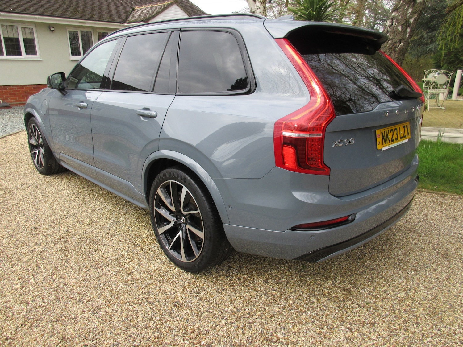 Used Volvo XC90 2023 for sale - 77829310: Photo 2