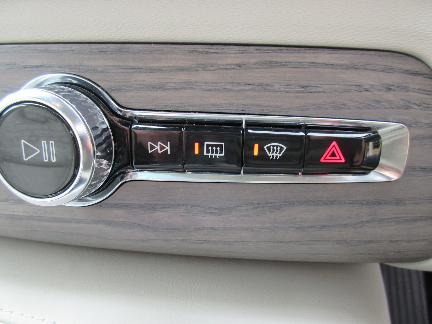 Used Volvo XC90 2023 for sale - 77829310: Photo 36