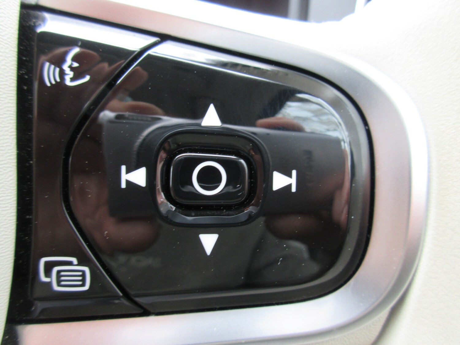 Used Volvo XC90 2023 for sale - 77829310: Photo 57