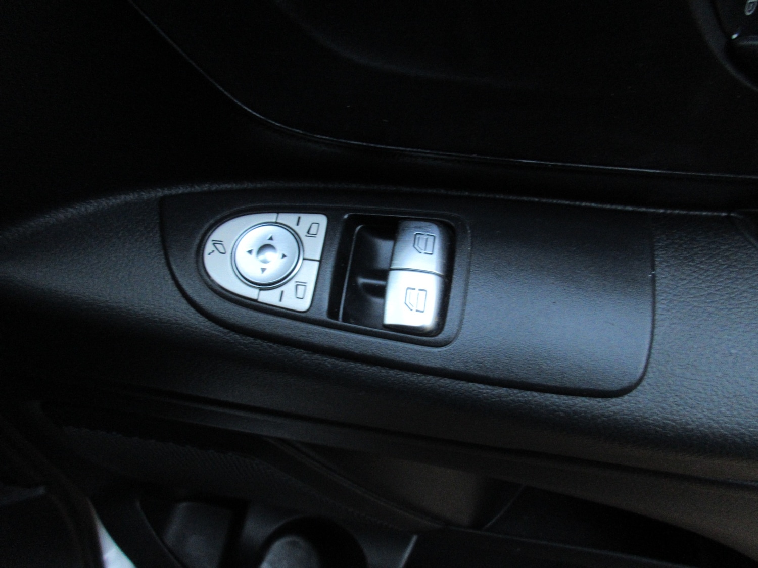 Used Mercedes-Benz Vito 2021 for sale - 77112948: Photo 32