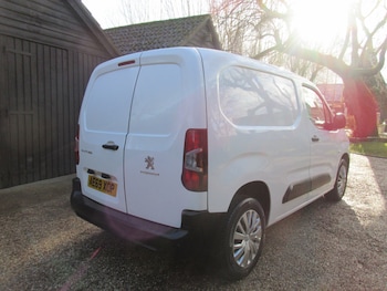 Used Peugeot Partner 2019 for sale - 77225329: Photo