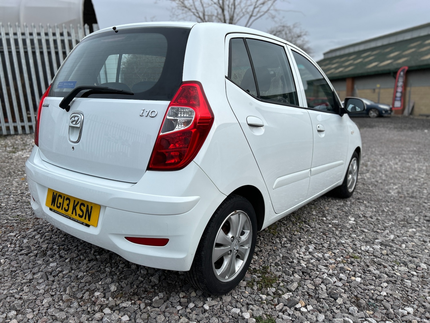Used Hyundai i10 2013 for sale - 77601983: Photo 4