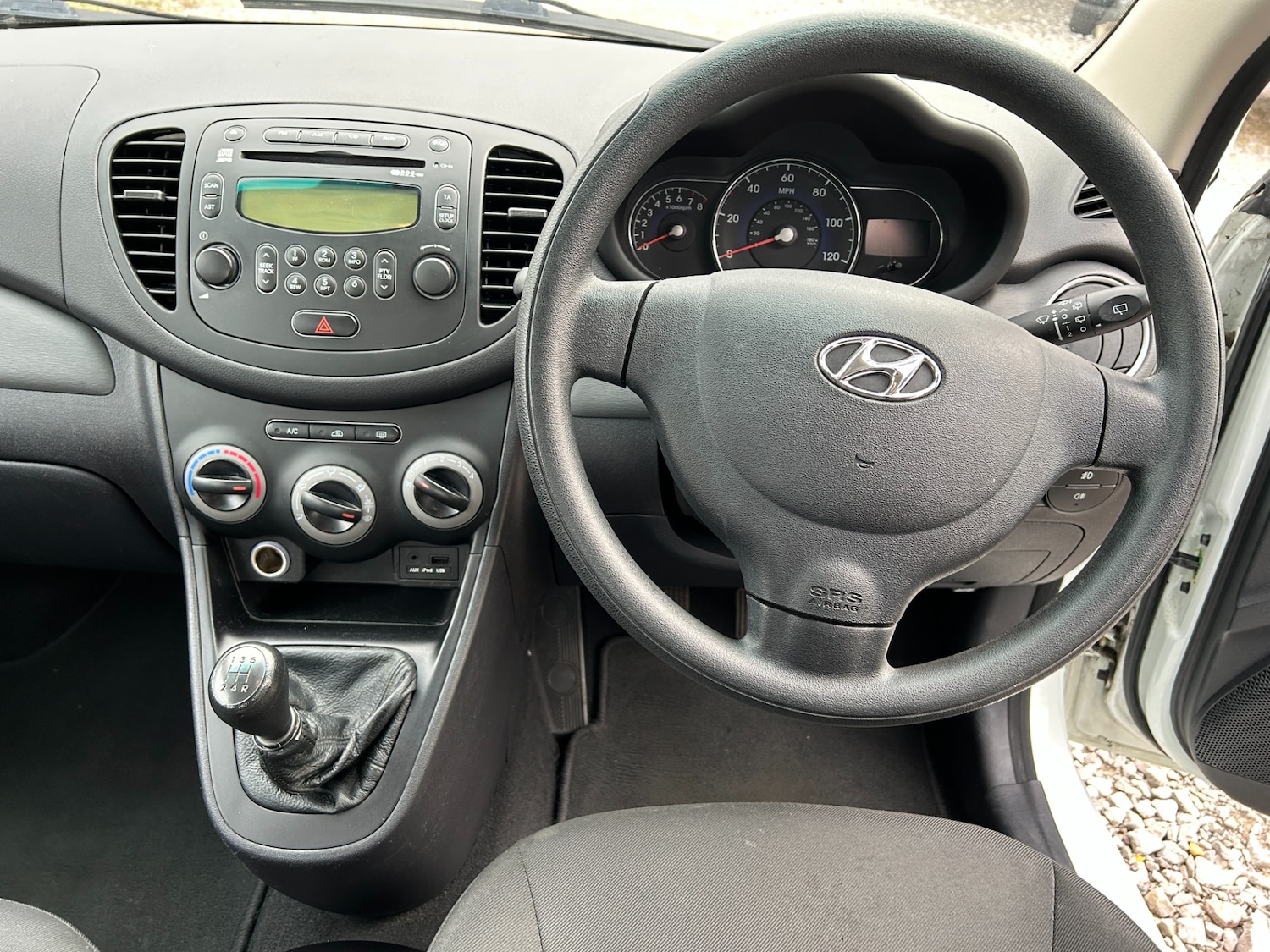 Used Hyundai i10 2013 for sale - 77601983: Photo 6