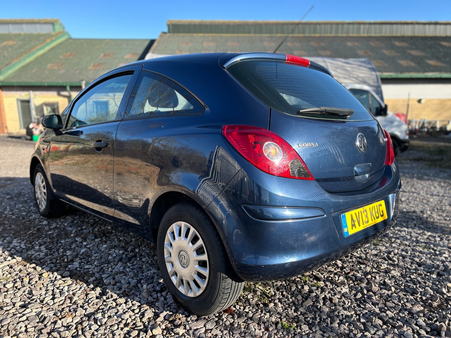 Used Vauxhall Corsa 2013 for sale - 77930606: Photo 3