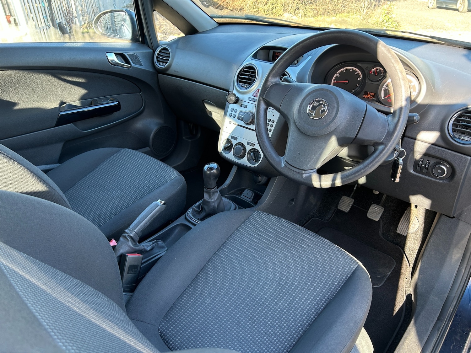 Used Vauxhall Corsa 2013 for sale - 77930606: Photo 5