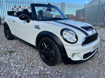 Used MINI Convertible 2011 for sale - 76067512: Photo