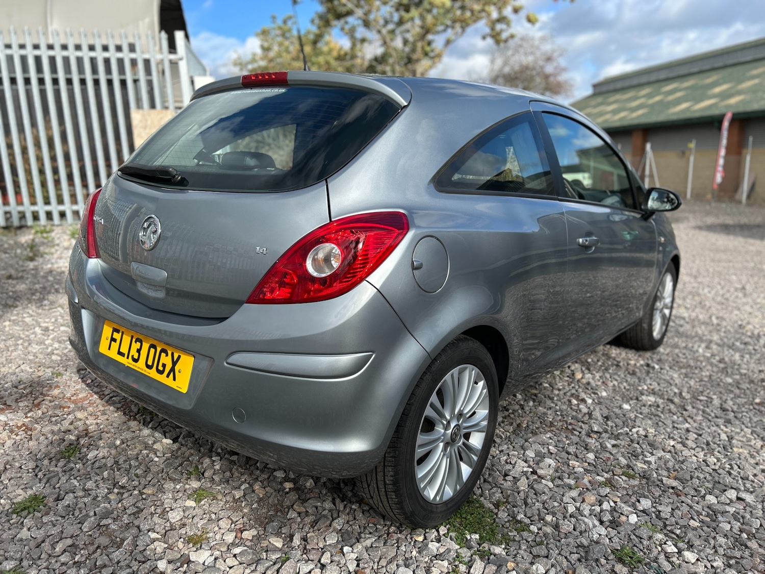 Used Vauxhall Corsa 2013 for sale - 76366755: Photo 4
