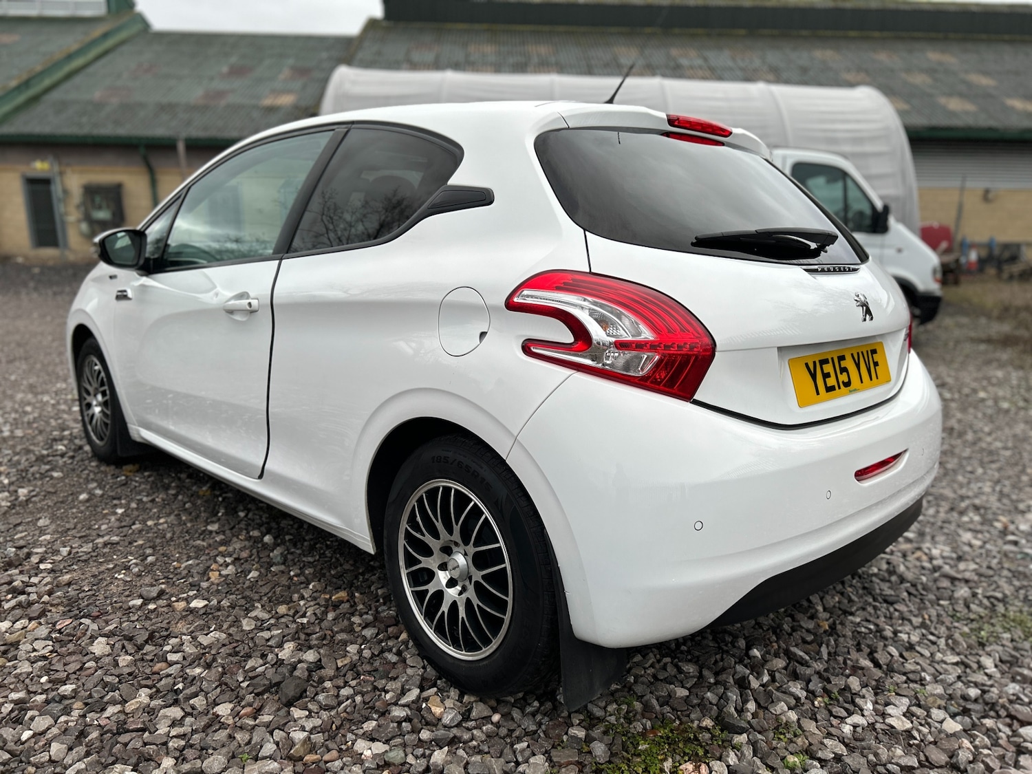 Used Peugeot 208 2015 for sale - 77300703: Photo 3