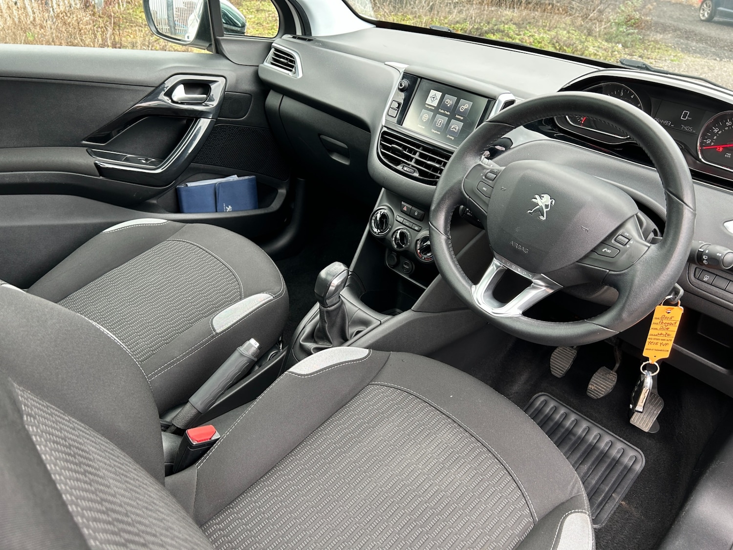 Used Peugeot 208 2015 for sale - 77300703: Photo 7