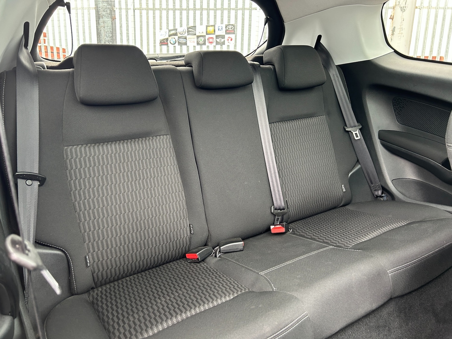 Used Peugeot 208 2015 for sale - 77300703: Photo 9