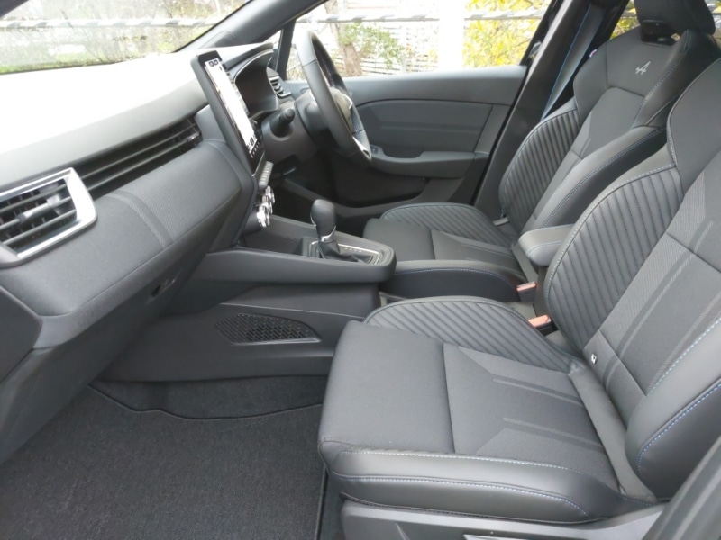 Used Renault Clio 2025 for sale - 76906574: Photo 5