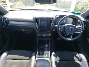 Used Volvo XC40 2018 for sale - 78380737: Photo