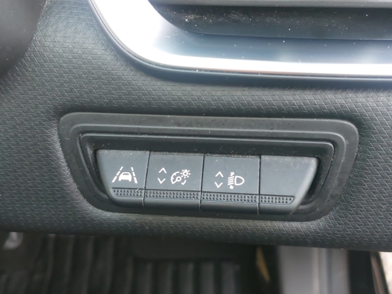 Used Renault Clio 2021 for sale - 76907032: Photo 12