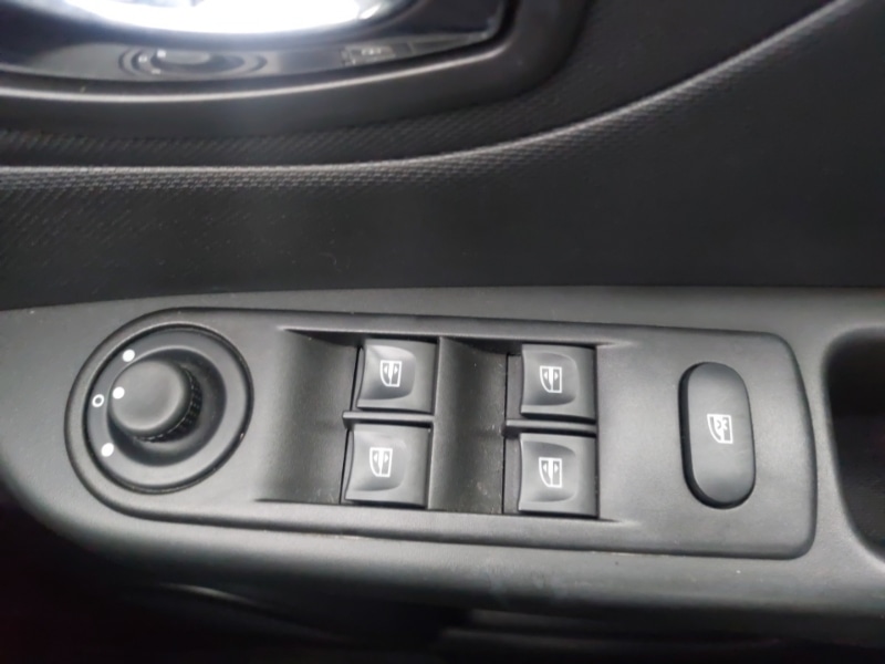 Used Renault Captur 2013 for sale - 77126127: Photo 12