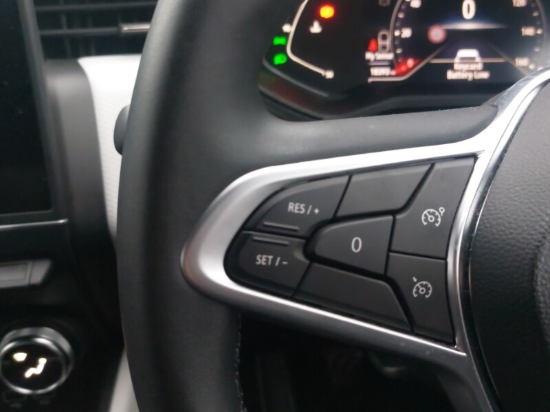 Used Renault Clio 2023 for sale - 77284345: Photo 17