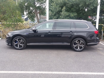 Used Volkswagen Passat 2022 for sale - 75664013: Photo