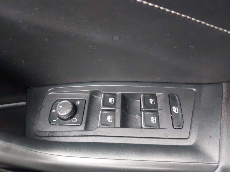 Used Volkswagen T-Roc 2022 for sale - 77623026: Photo 14