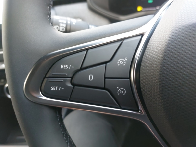 Used Renault Clio 2025 for sale - 76893410: Photo 14