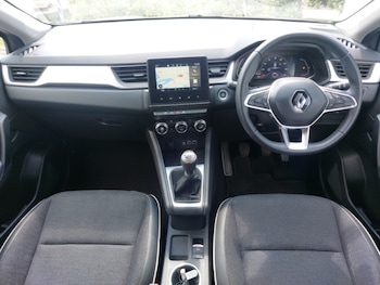 Used Renault Captur 2024 for sale - 75506176: Photo