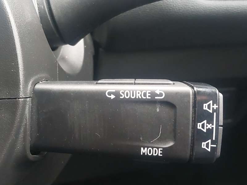 Used Renault Captur 2023 for sale - 78183702: Photo 18