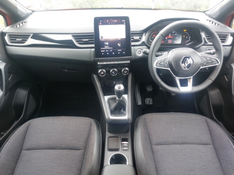 Used Renault Captur 2023 for sale - 78183702: Photo 2