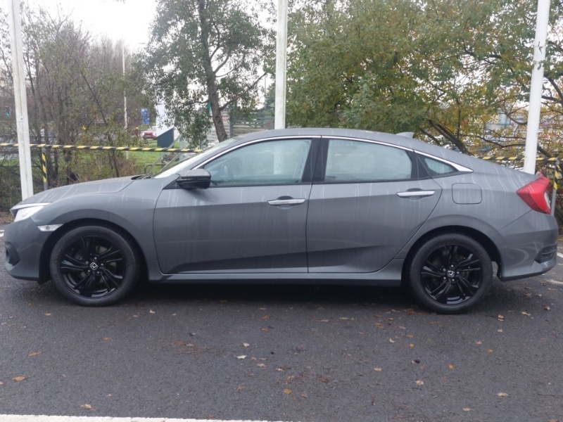 Used Honda Civic 2018 for sale - 76834232: Photo 4