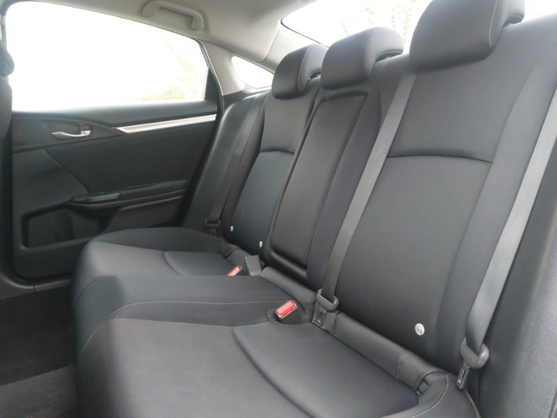 Used Honda Civic 2018 for sale - 76834232: Photo 6