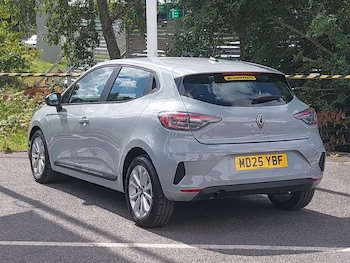 Used Renault Clio 2025 for sale - 79393511: Photo