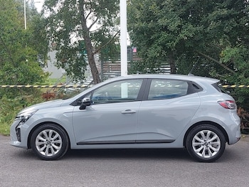 Used Renault Clio 2025 for sale - 79393511: Photo