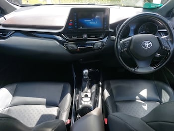 Used Toyota C-HR 2019 for sale - 79368161: Photo
