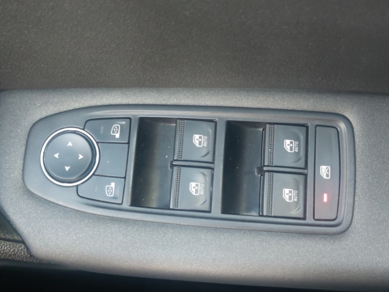 Used Renault Captur 2023 for sale - 78225108: Photo 15