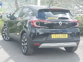 Used Renault Captur 2023 for sale - 78225108: Photo