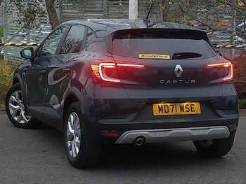 Used Renault Captur 2022 for sale - 77324903: Photo