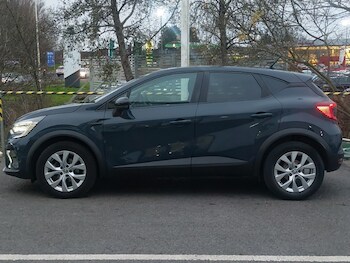 Used Renault Captur 2022 for sale - 77324903: Photo