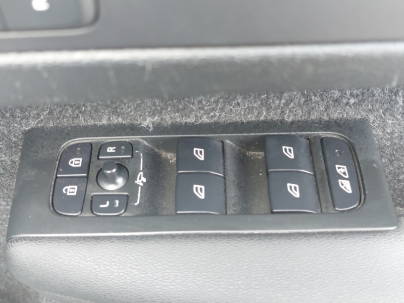 Used Volvo XC40 2021 for sale - 77933150: Photo 13