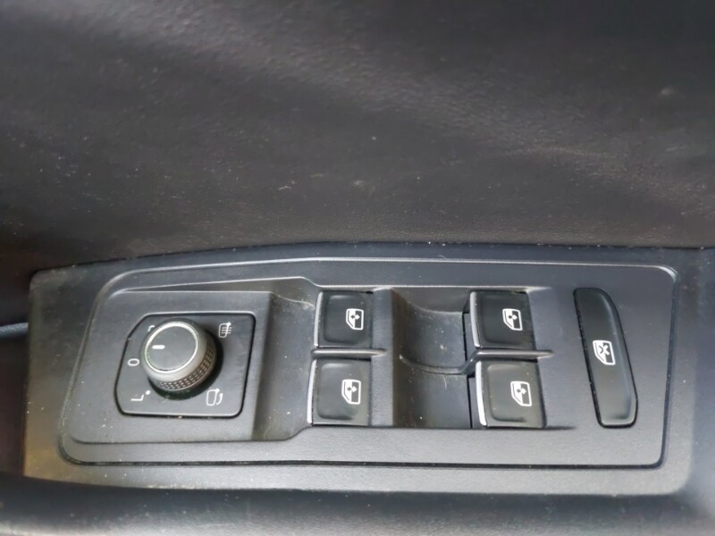 Used Volkswagen T-Roc 2023 for sale - 77731201: Photo 17