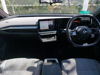 Used Renault Megane E Tech 2023 for sale - 79517208: Photo