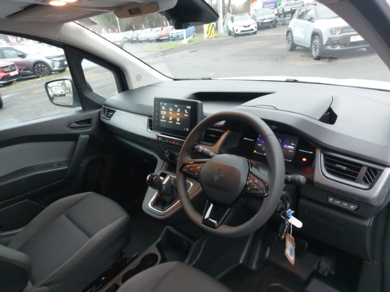 Used Renault Clio 2025 for sale - 77160152: Photo 2